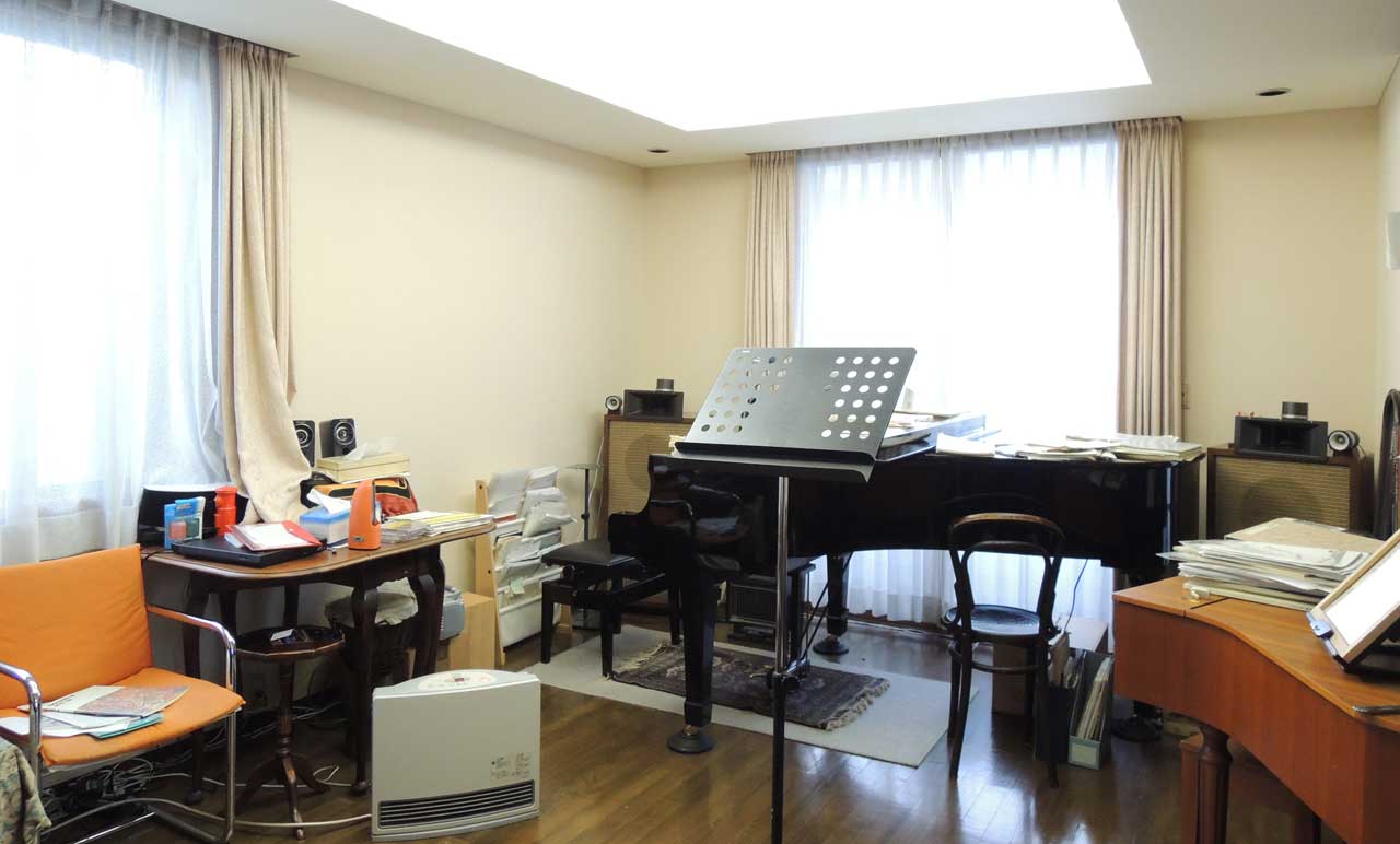 女性の中低音発声の課題と母音の違いによる発声について