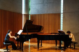 ドビュッシー　白と黒で